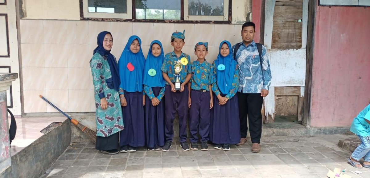 Pantomim "Celengan untuk Ibu" di Ajang FLS2N Kabupaten