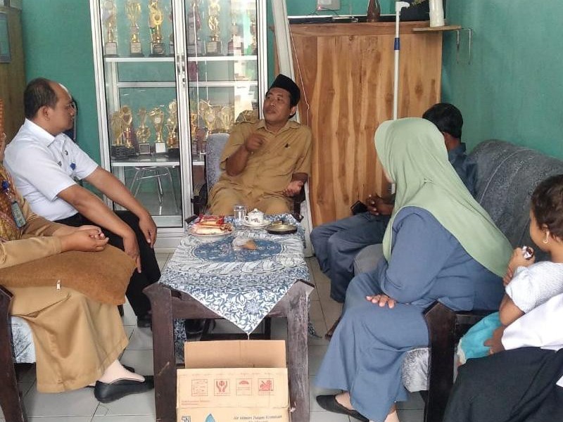 Kunjungan Bapak Rid Haryono ke SD Negeri 4 Semambung