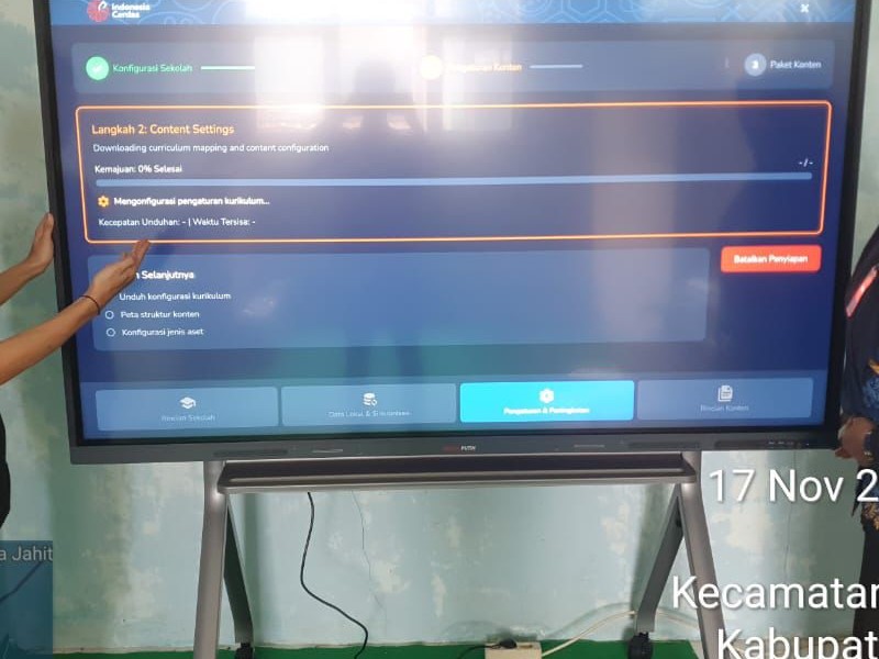 SD Negeri 4 Semambung Menerima Bantuan Flat Panel dari Pemerintah