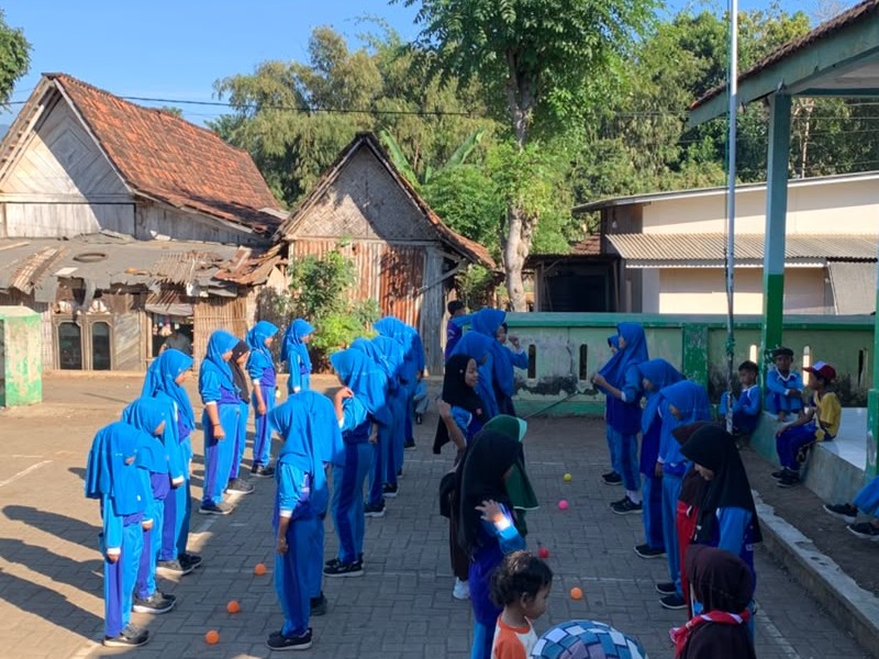 Kebersamaan MPLS: Sarapan Sehat Bersama Sebelum Sesi Game Edukatif